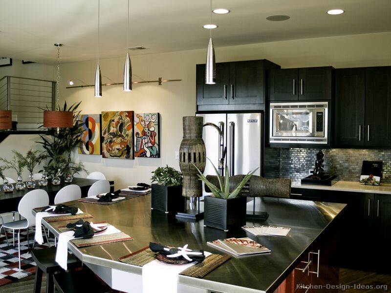 Kitchens with Black Cabinets