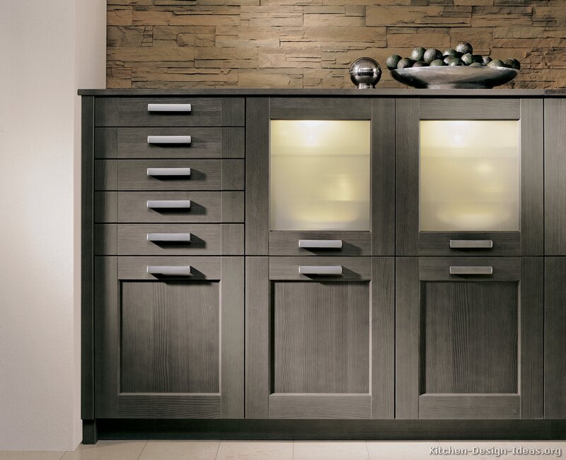 Gray Kitchen Cabinet Design