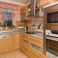 Modern Light Wood Kitchen