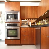 Modern Medium Wood Kitchen