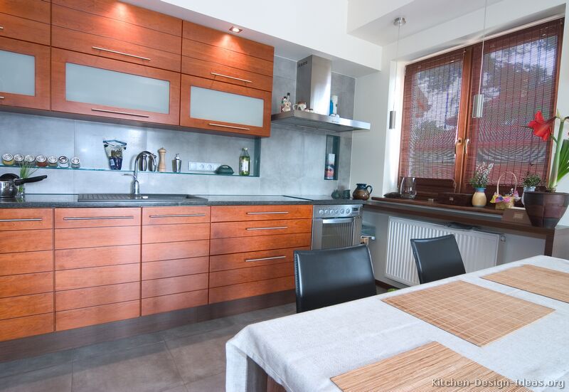 Pictures of Kitchens - Modern - Medium Wood Kitchen Cabinets (Kitchen #9)