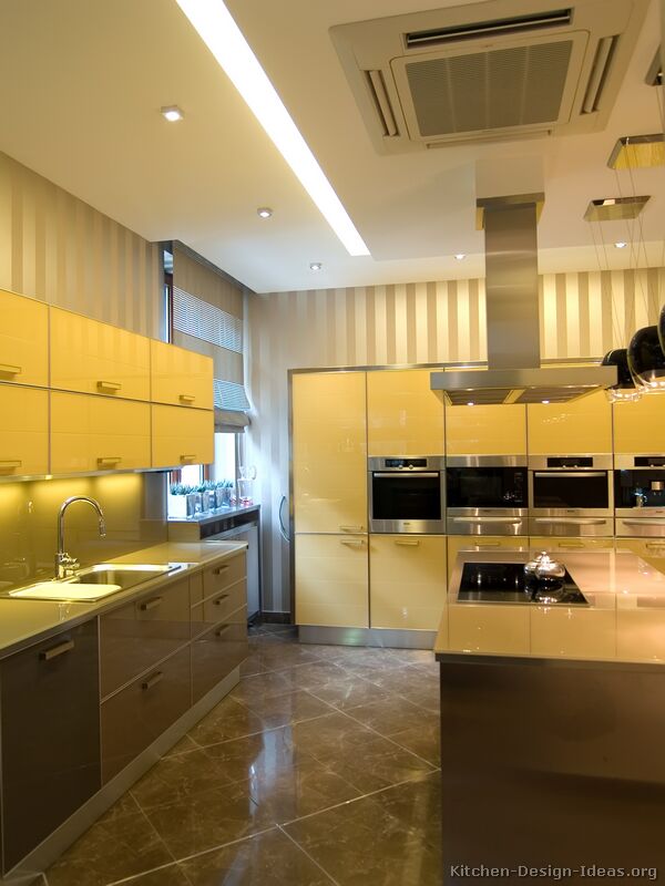 Yellow Kitchen With Brown Cabinets / 5 Top Wall Colors For Kitchens