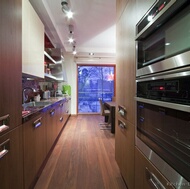 Modern Two-Tone Kitchen