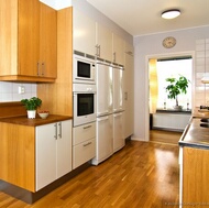 Modern Two-Tone Kitchen