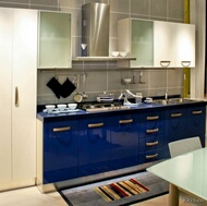 Modern Two-Tone Kitchen