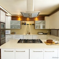 Modern Two-Tone Kitchen