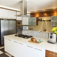 Modern Two-Tone Kitchen