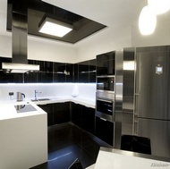 Modern Two-Tone Kitchen