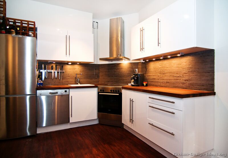 Pictures of Kitchens - Modern - White Kitchen Cabinets (Kitchen #6)