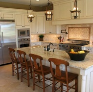 Traditional Antique White Kitchen