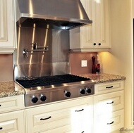 Traditional Antique White Kitchen