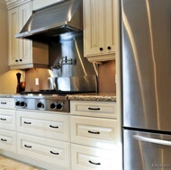 Traditional Antique White Kitchen