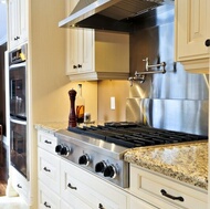 Traditional Antique White Kitchen