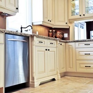 Traditional Antique White Kitchen