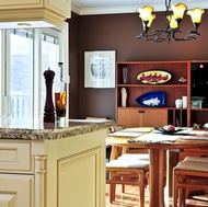 Traditional Antique White Kitchen