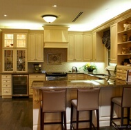 Traditional Antique White Kitchen