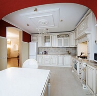 Traditional Antique White Kitchen