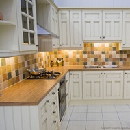 Traditional Antique White Kitchen