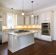 Traditional Antique White Kitchen