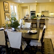 Traditional Antique White Kitchen