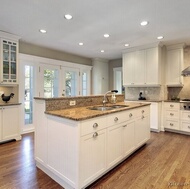 Traditional Antique White Kitchen