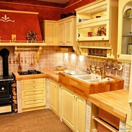 Traditional Antique White Kitchen