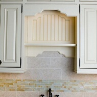 Traditional Antique White Kitchen