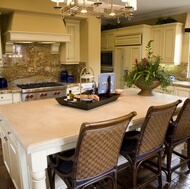 Traditional Antique White Kitchen