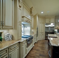 Traditional Antique White Kitchen