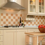 Traditional Antique White Kitchen