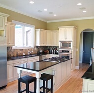 Traditional Antique White Kitchen