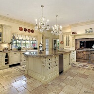 Traditional Antique White Kitchen