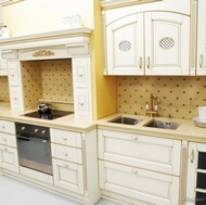 Traditional Antique White Kitchen