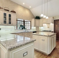 Traditional Antique White Kitchen