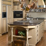 Traditional Antique White Kitchen