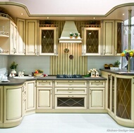 Traditional Antique White Kitchen