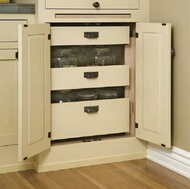 Traditional Antique White Kitchen