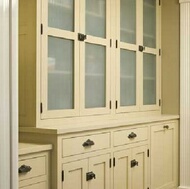 Traditional Antique White Kitchen