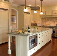 Traditional Antique White Kitchen