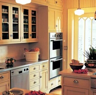 Traditional Antique White Kitchen