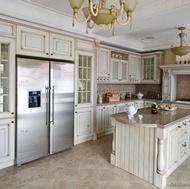 Traditional Antique White Kitchen