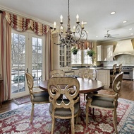 Traditional Antique White Kitchen