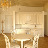 Traditional Antique White Kitchen