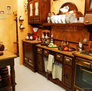 Traditional Dark Wood (Cherry) Kitchen