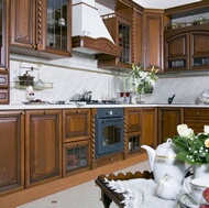 Traditional Dark Wood (Golden) Kitchen