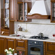 Traditional Dark Wood (Golden) Kitchen