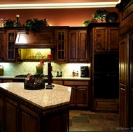 Traditional Dark Wood (Golden) Kitchen