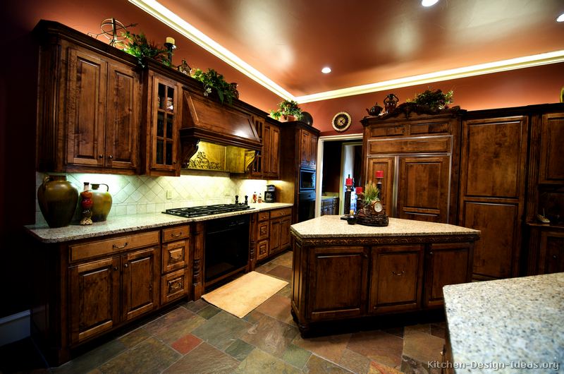 Pictures of Kitchens - Traditional - Dark Wood, Golden Brown (Kitchen #11)