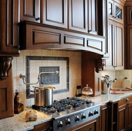 Traditional Dark Wood (Golden) Kitchen