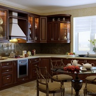 Traditional Dark Wood-Golden Kitchen